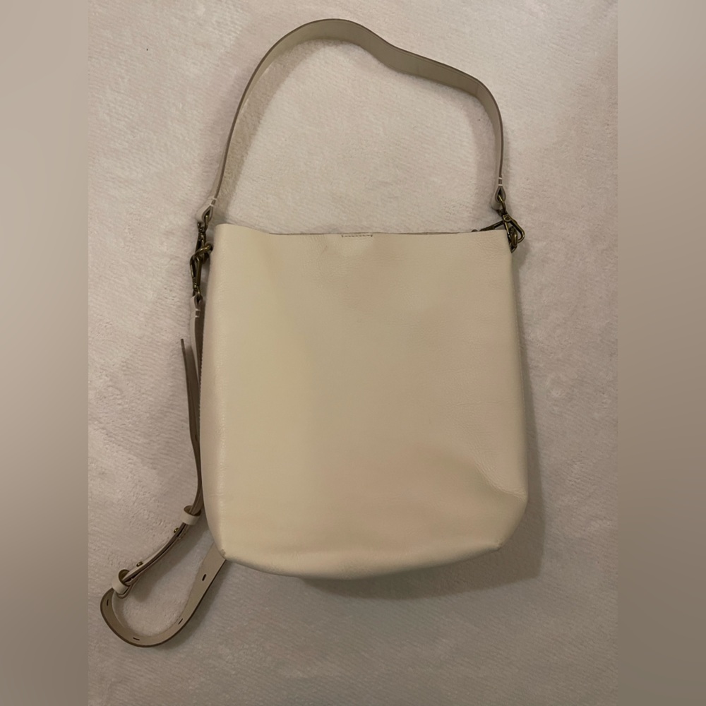 Madewell Leather Essential Bucket Tote Cream